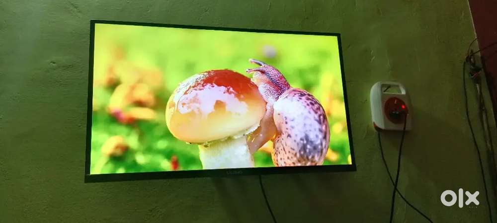 LLOYD ANDROID TV 32 INCH