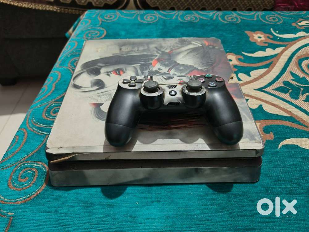 Playstation 4 (PS4)