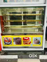 Cake counter Good condition