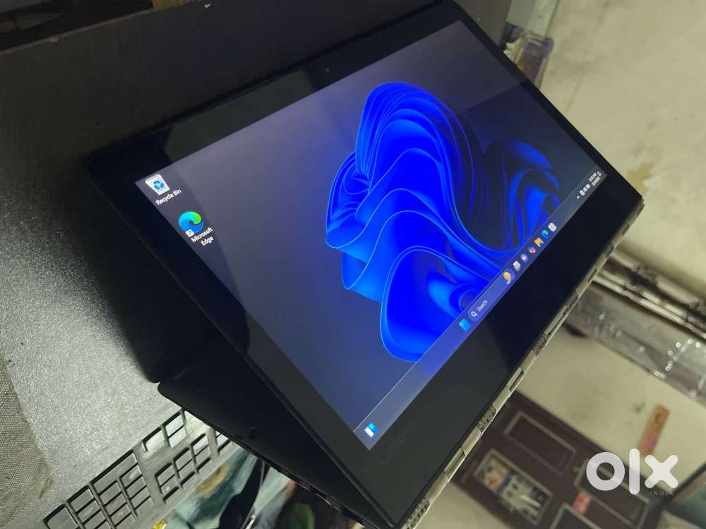 i7  16gb Ram  4gb Graphic Card  Touchscreen + 360 Degree rotation