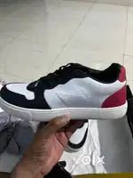 White Sneakers (New packed and unused)