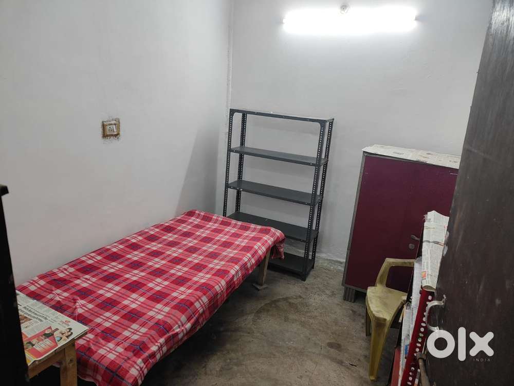 Room PG for girls available in aliganj