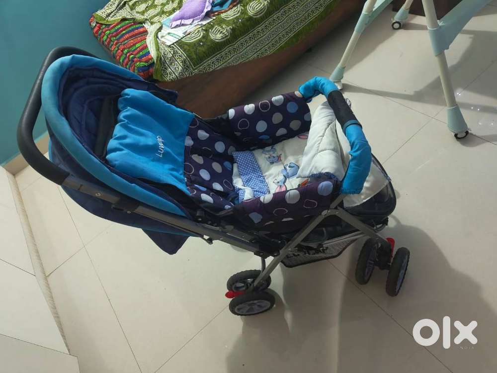 Electric baby swing and baby stroller