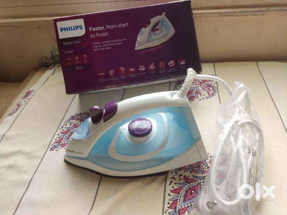 Philips GC1905 1300W Steam Iron New Condition