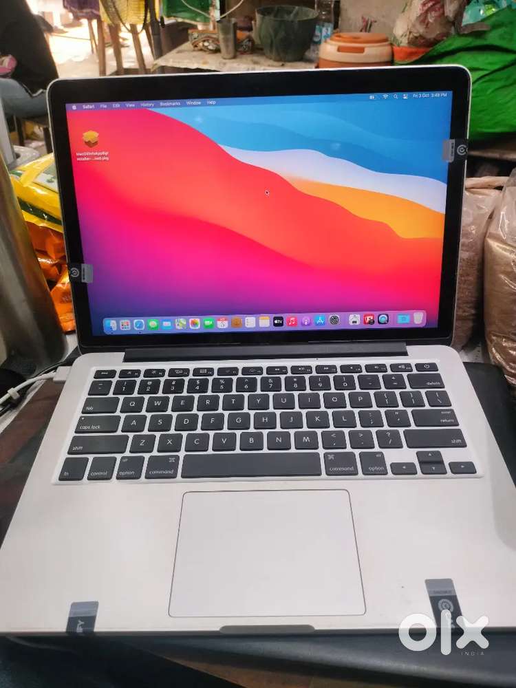 Apple macbook pro retina i5 (2015