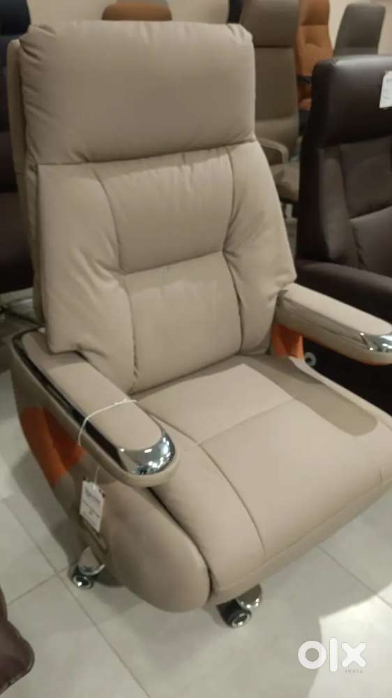 Excutive office chair