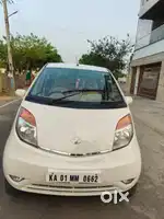 Tata Nano GenX XT, 2015, Petrol