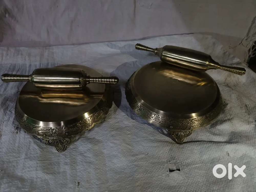 Antique pure brass solid heavy roti maker or chaklabelan