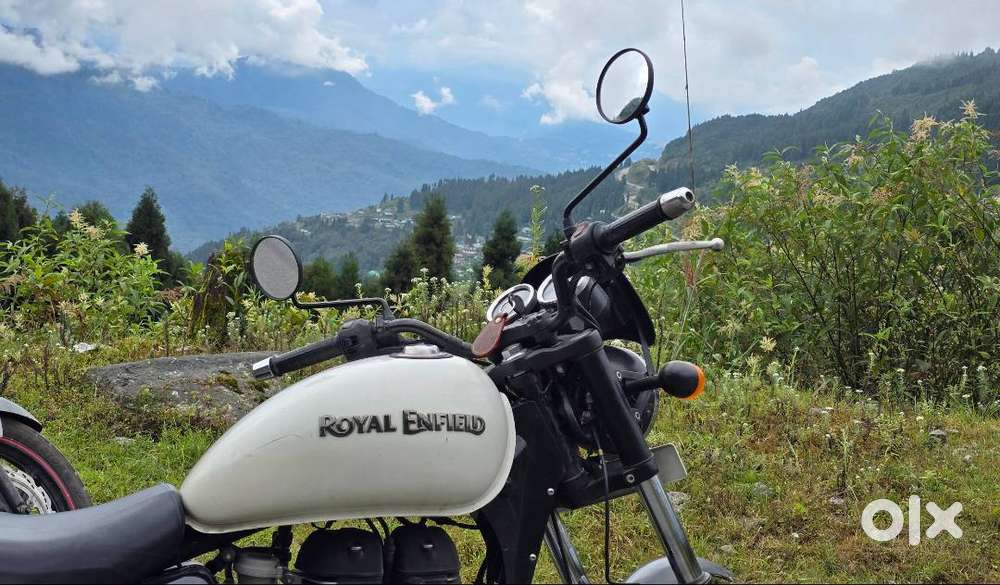 Royal Enfield Thunderbird 350X white
