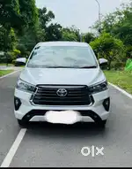 Toyota Innova Crysta 2.7 V, 2022, Petrol