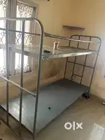 bunk bed,dorm beds