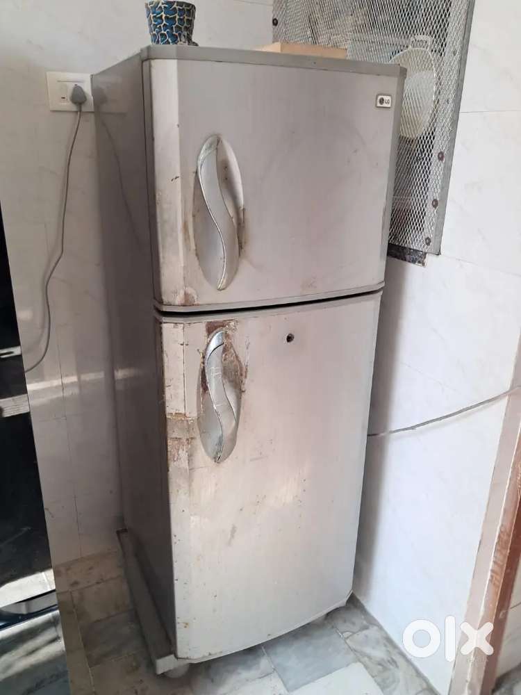 LG Fridge 180lt