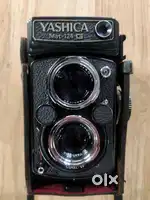 Vintage TLR film camera Yashica Mat 124G
