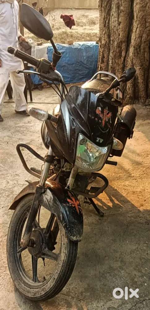 Smooth engine • Good mileage • perfect bike for daily use