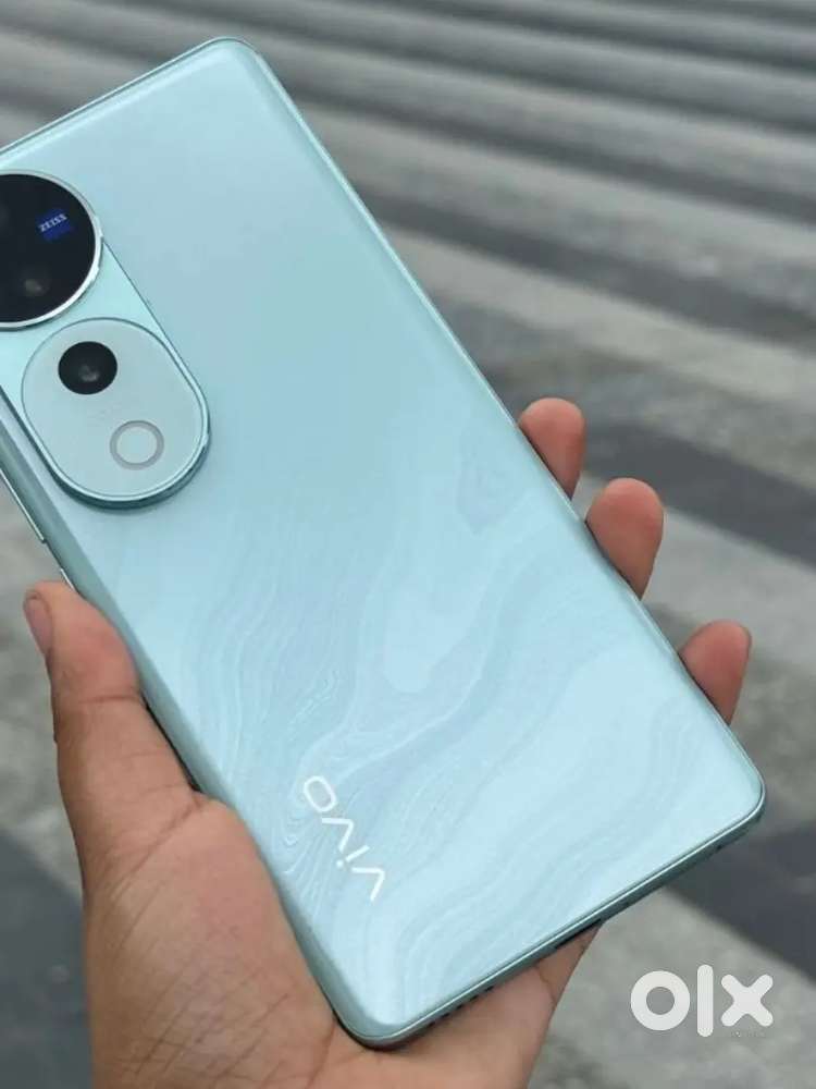 Vivo v40 8gb ram 256gb inbuilt