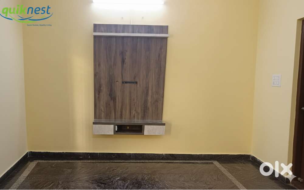 Spacious 2 BHK Semi-Furnished Builder Floor for Lease in Vijayanagar