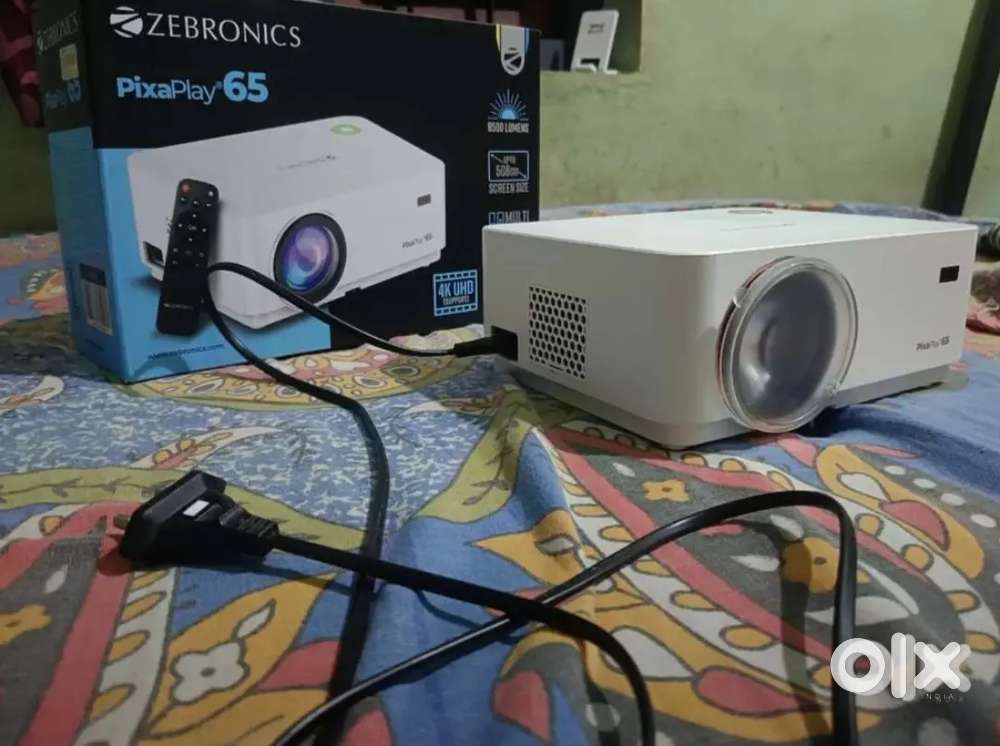 Zebronics projector