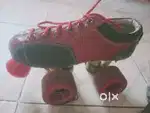 Skating size is 5 new only onematch is played with it new condition