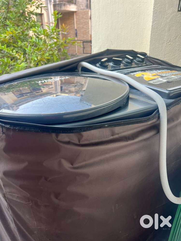 Urgent WPL WASHING MACHINE 11 month old only