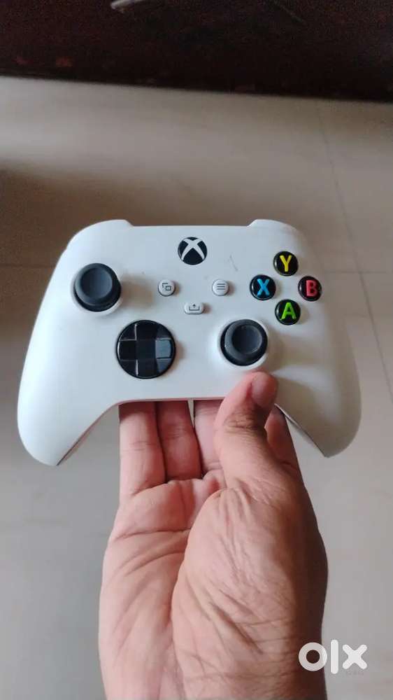 Xbox Controller original 2024/25 with box.