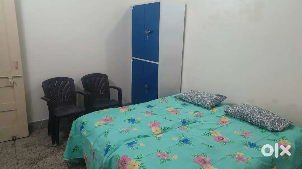 ROOM SHARING BOYS FULL FURNISHED PACHPEDI NAKA