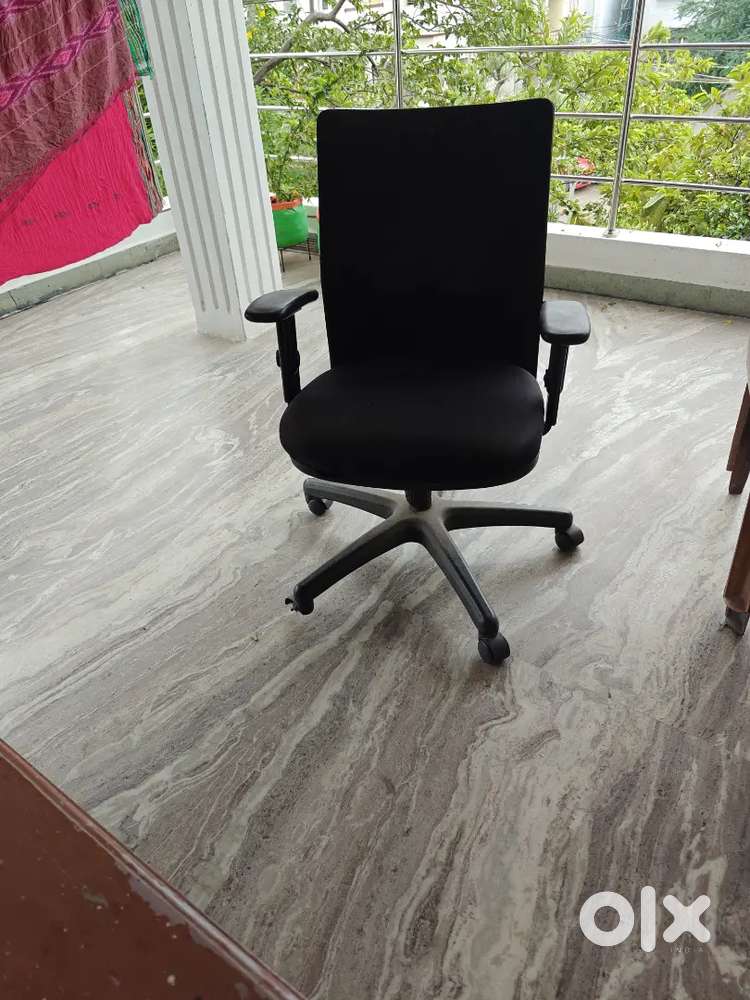 Computer chair