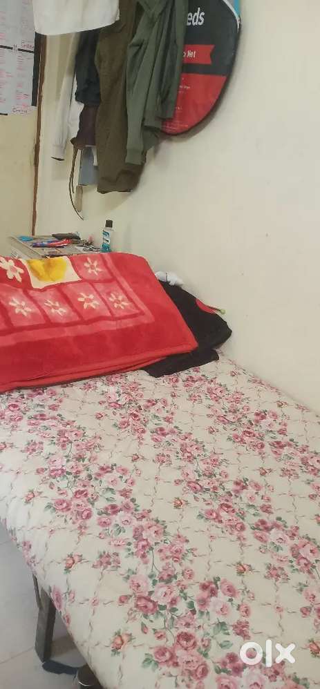 Single Independent room for rent job/student.