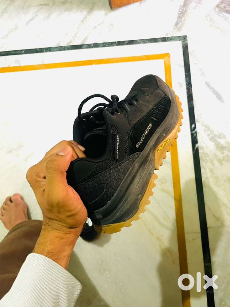 SKECHERS MEN SHOES