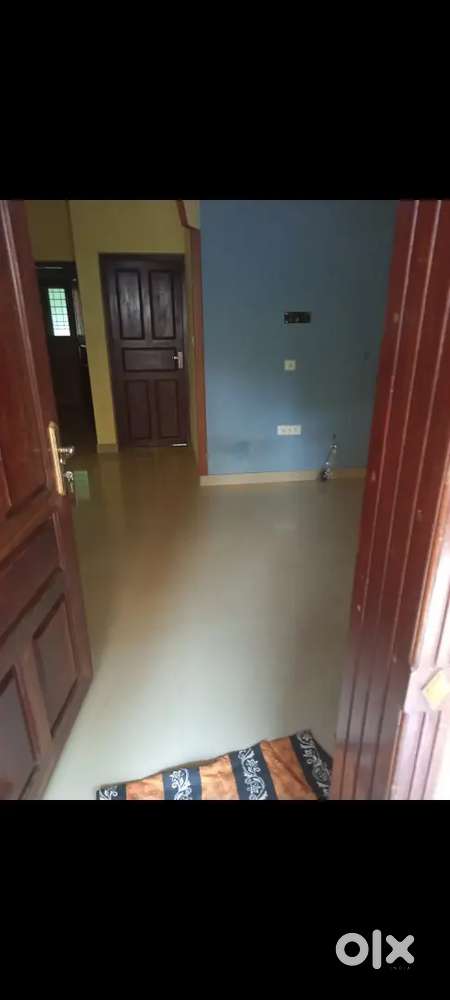 2 BHK SEMI FURNISHED INDEPENDENT HOUSE RENT AT VYTILA CHALIKKAVATTOM