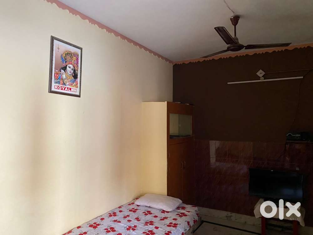 Ground floor for family and Working professional