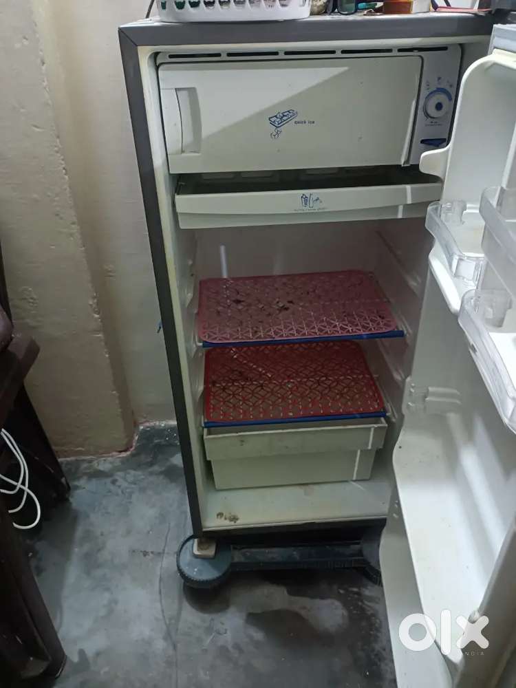 Fridge (Refrigerator) whirlpool