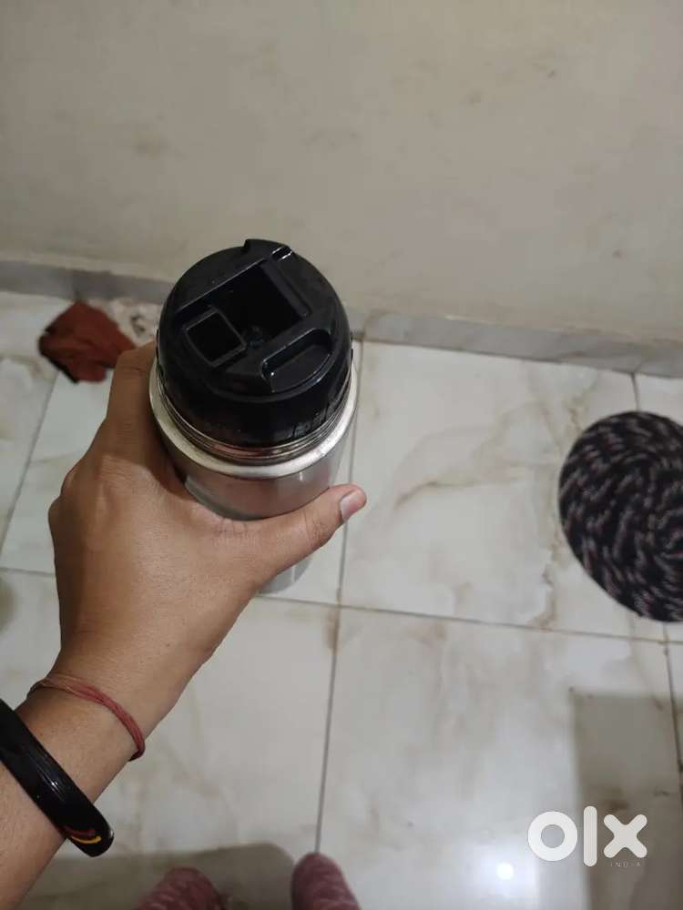 1000 liter old tharmas hot and cold bottle only 500