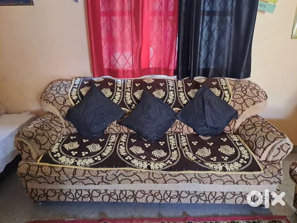 Sofa Set with pillow