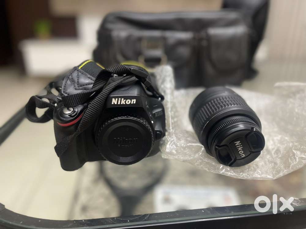 NIKON D 5100