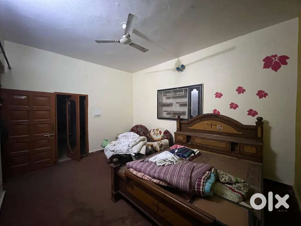 Spacious 2BHK first floor available for rent.