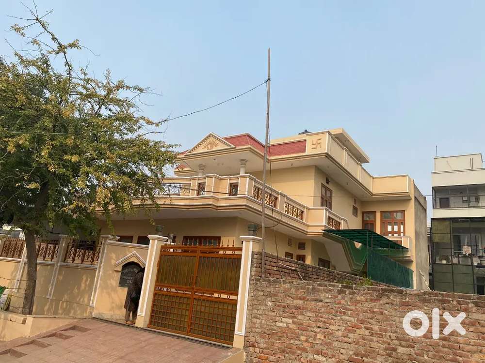 A beautiful home 500gaj area