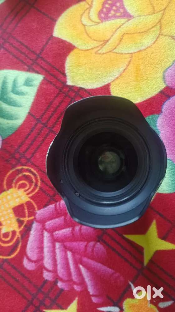 Canon lens