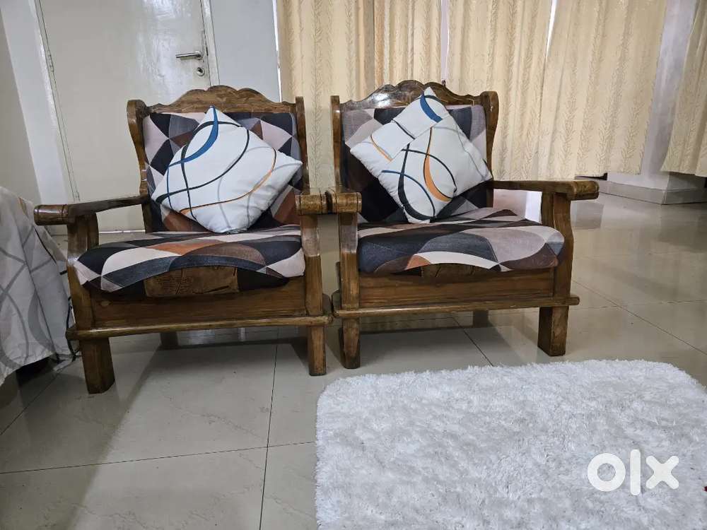 5 seater  fully wooden sofa with cushion and cover
