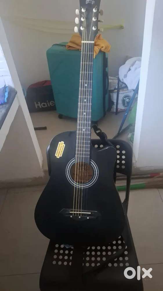 Good Quality Guitar in Excellent Condition