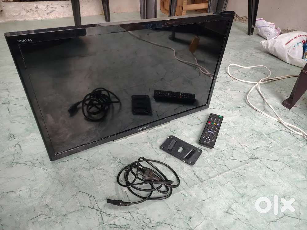 Branded Sony Bravia 28 inches LED TV With Remote Control Good Working