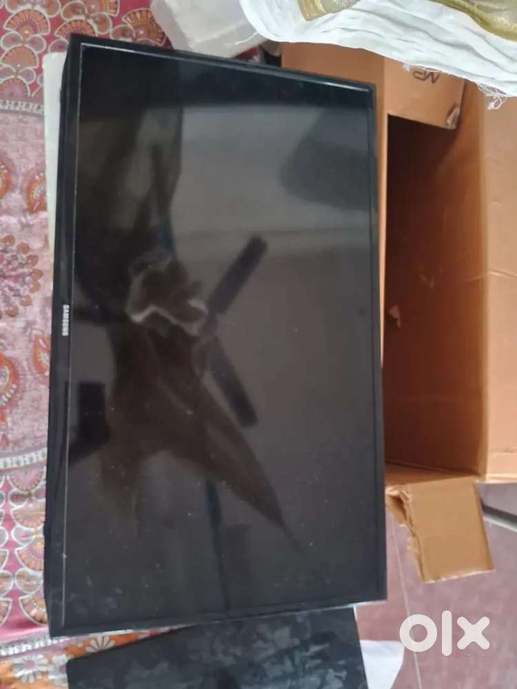 Samsung smart tv 40inch very good condition