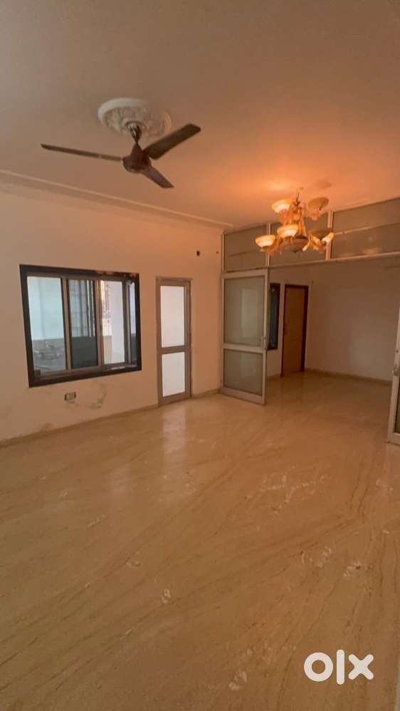 Elite area with high rank corporate & goverment officials surrounded