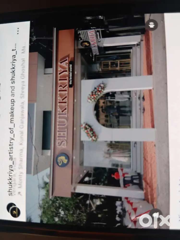 SALES GIRLS AND MEN( time 10.00 am to 8.30 pm)