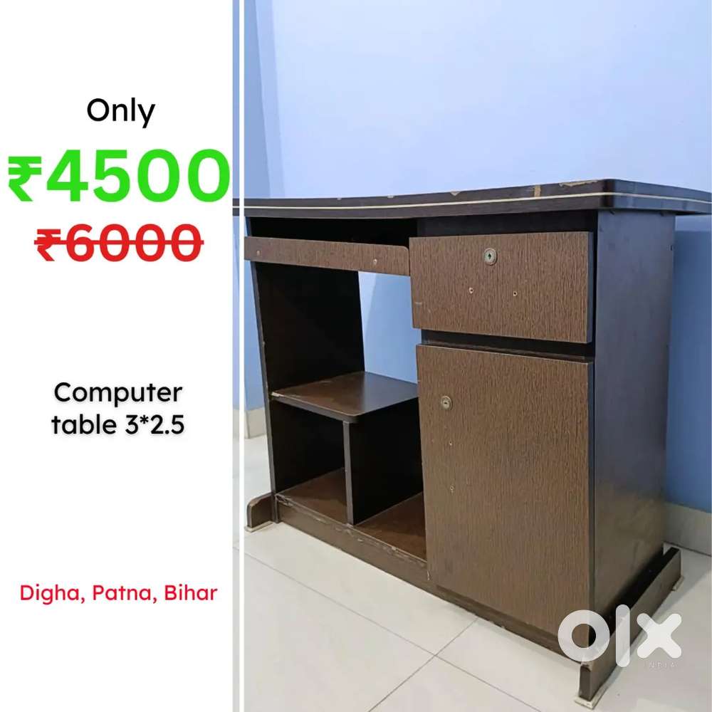 Computer Table Urgent Sell