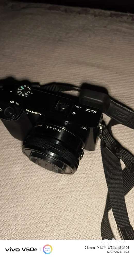Sony Alpha 6100 brand new camera