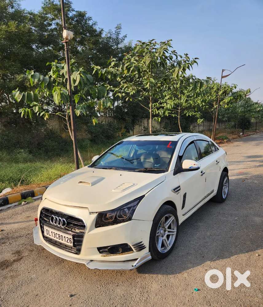 Chevrolet Cruze 2011 Diesel Well Maintained fully modified