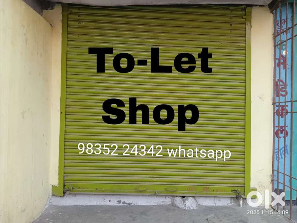 Shop full finished on main road Coffee, juices, electric etc