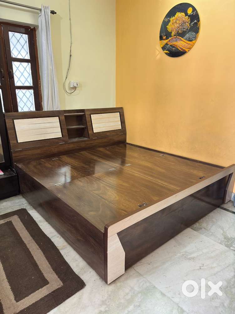 Double Bed Shiny and New Urgent!