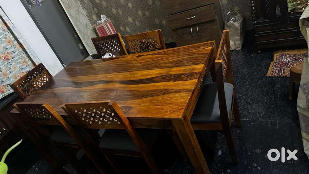 Shesham wood Dining table, almirah and dressing table for sale