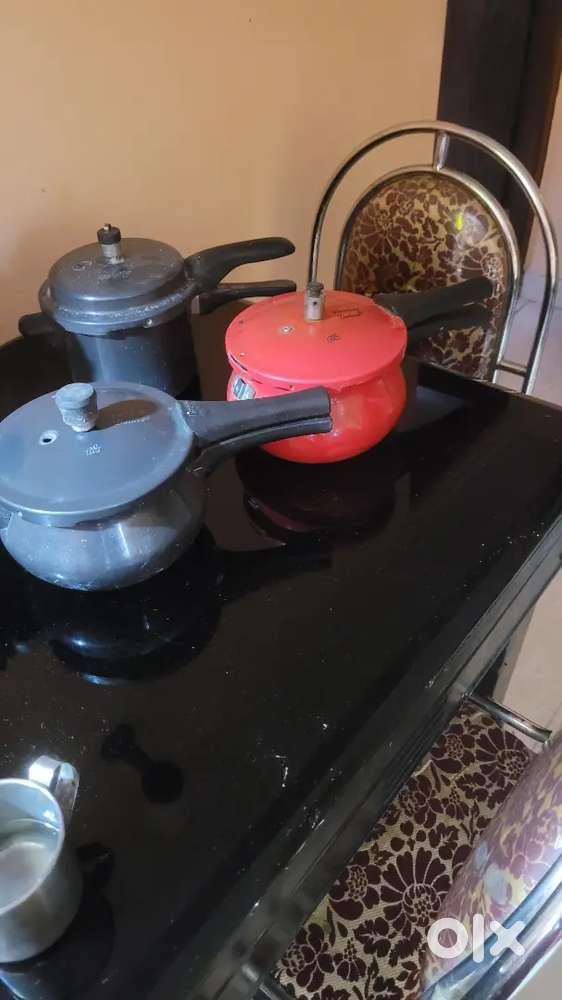 Pressure cooker